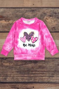 1561 Be mine little gals crew neck