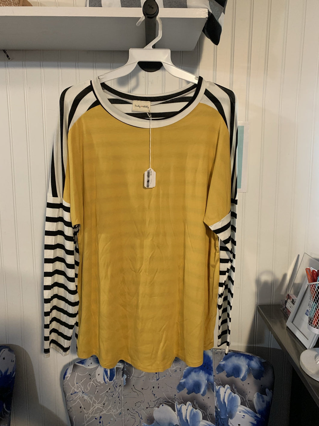 930 Long sleeve stripe contrast solid front
