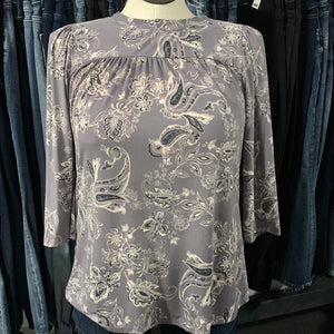 1471 Lavender paisley top